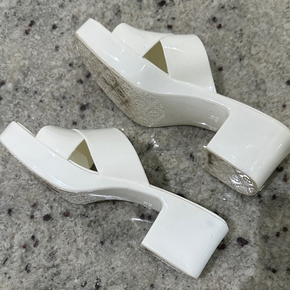 Jeffrey Campbell bubblegum sandals - Picture 4 of 8